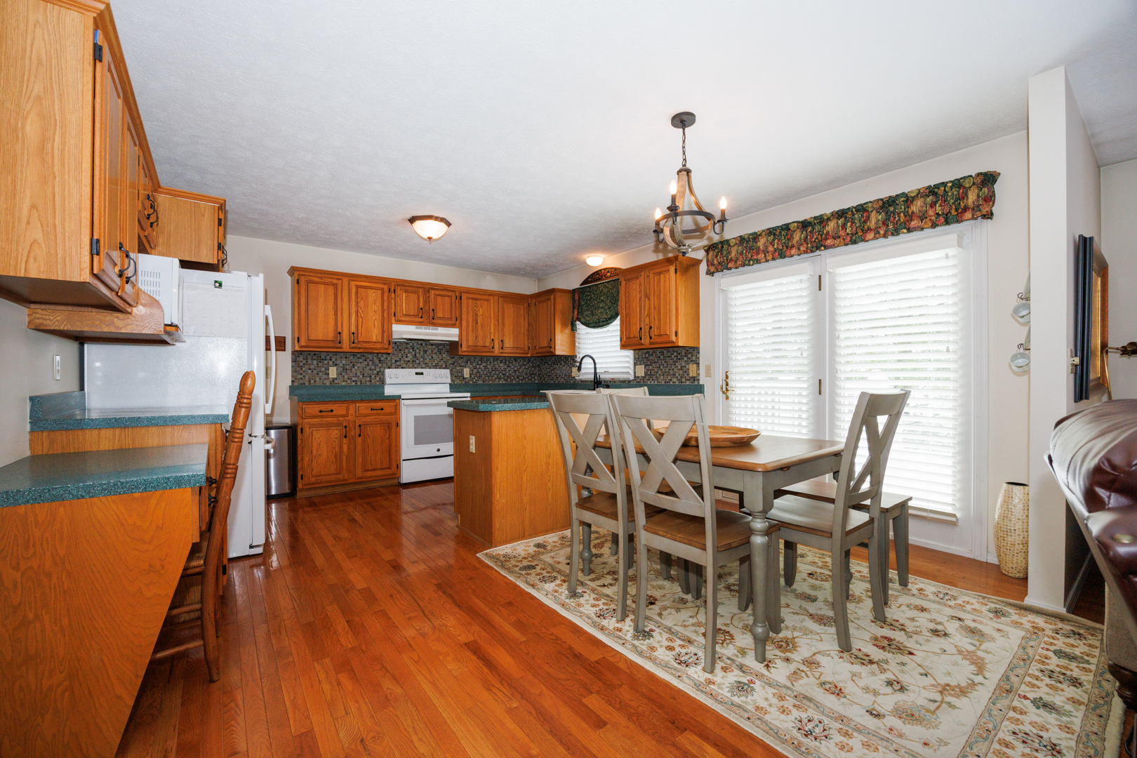 17 Downing Circle, Bloomington, IL 61704