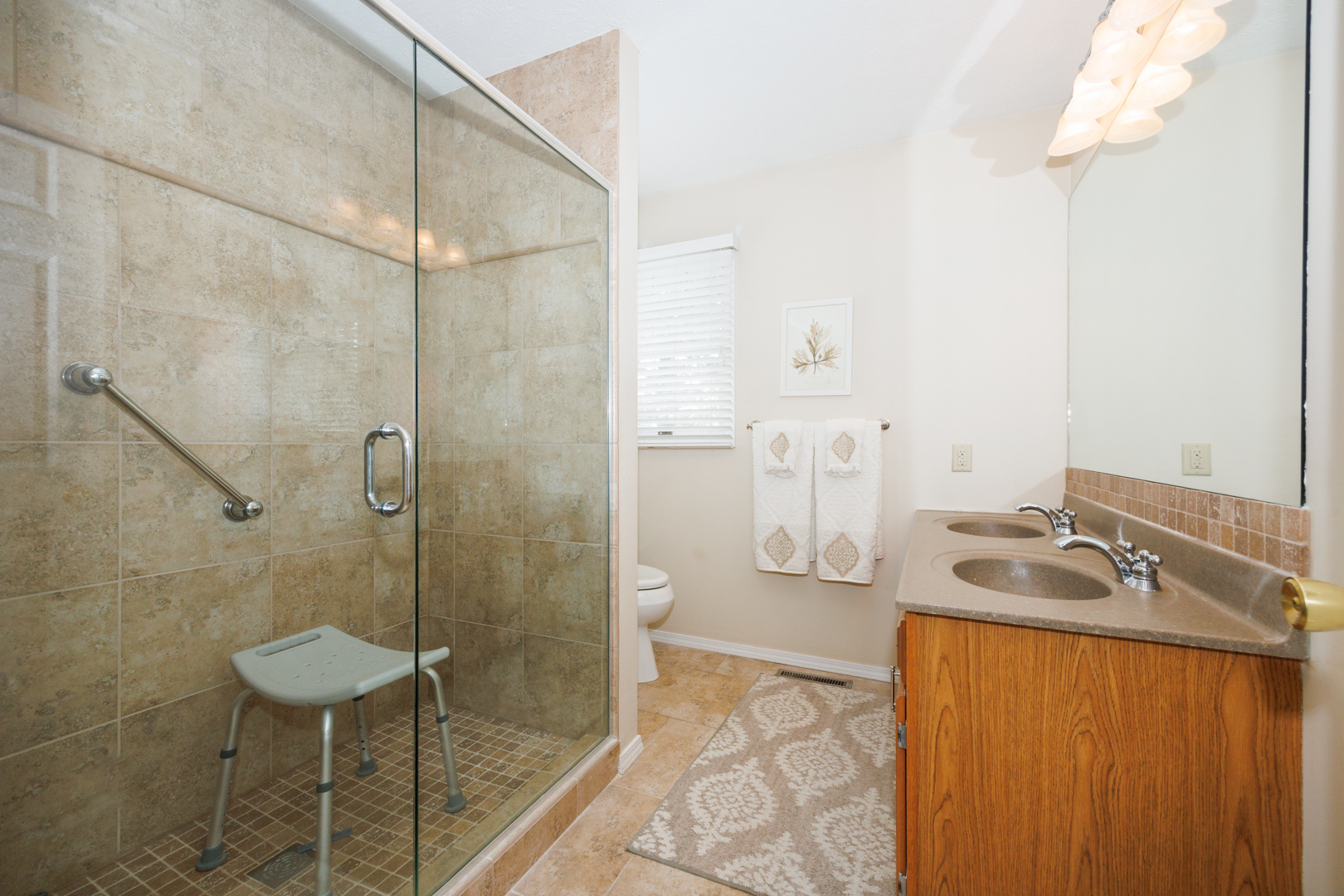 17 Downing Circle, Bloomington, IL 61704