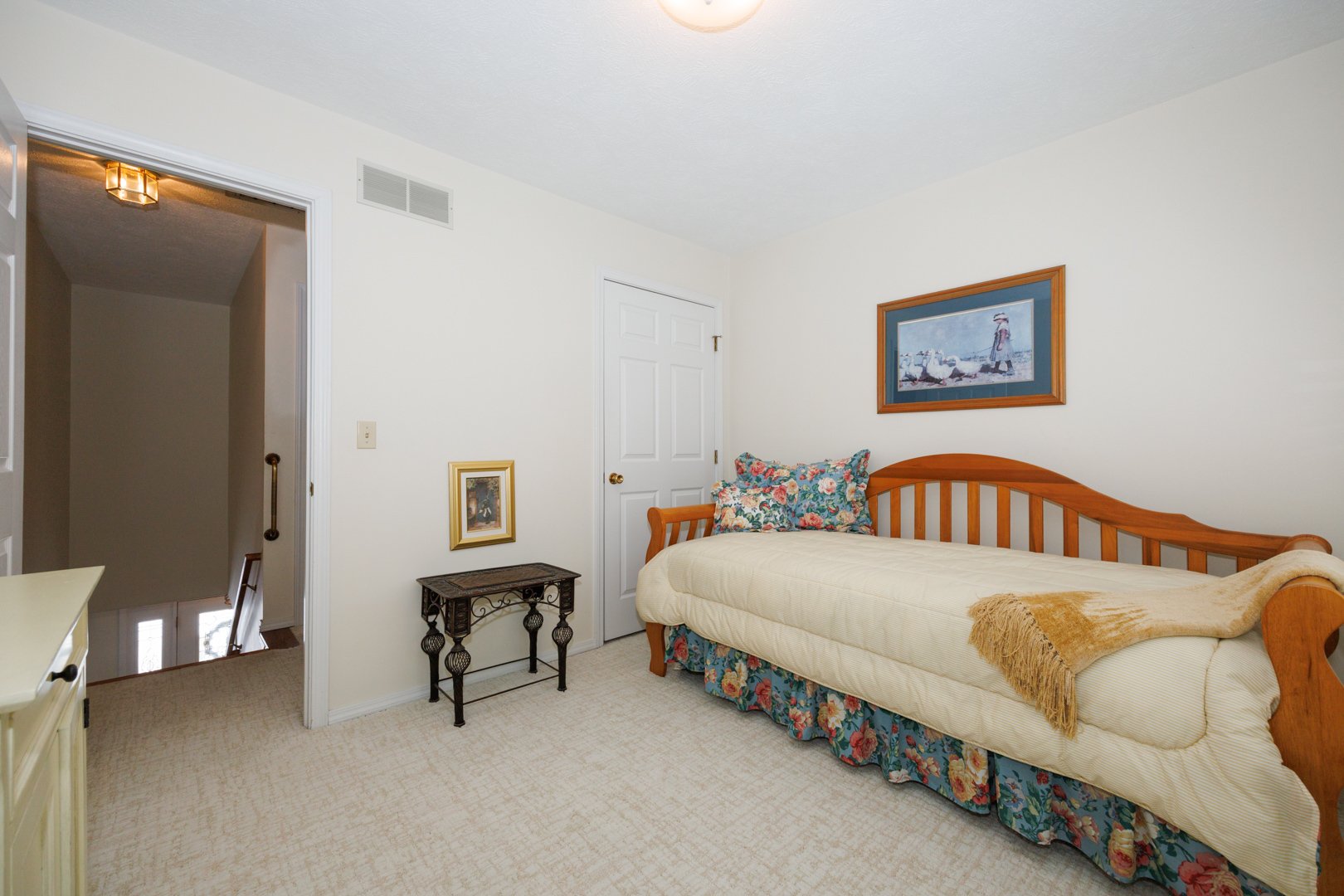 17 Downing Circle, Bloomington, IL 61704