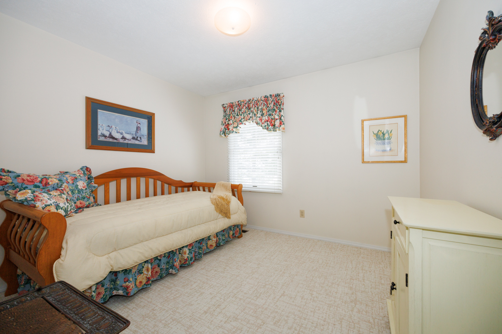 17 Downing Circle, Bloomington, IL 61704