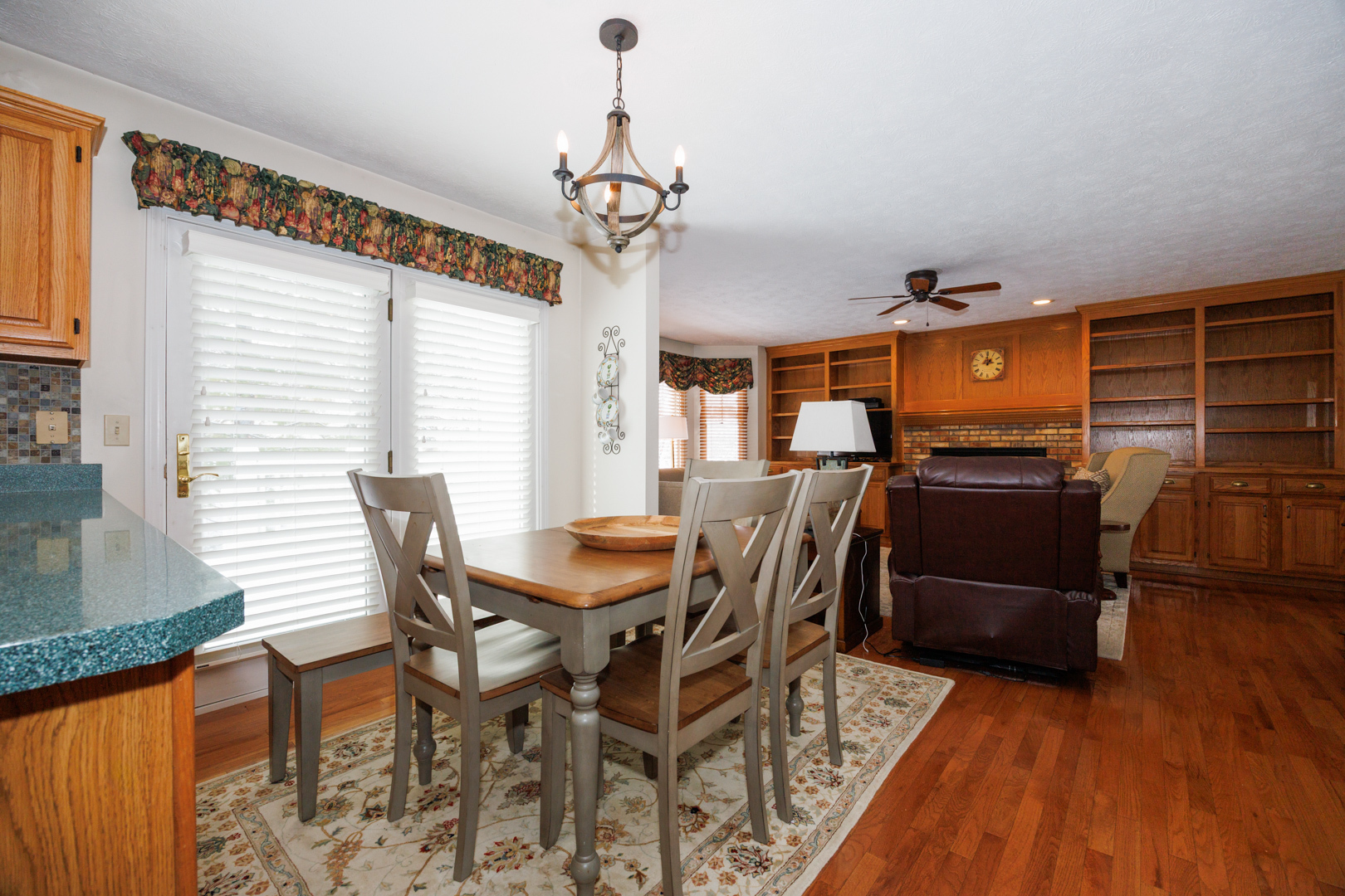 17 Downing Circle, Bloomington, IL 61704