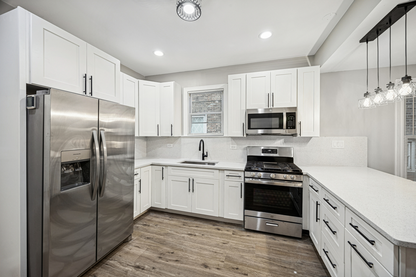 5533 W 63rd Place, Chicago, IL 60638