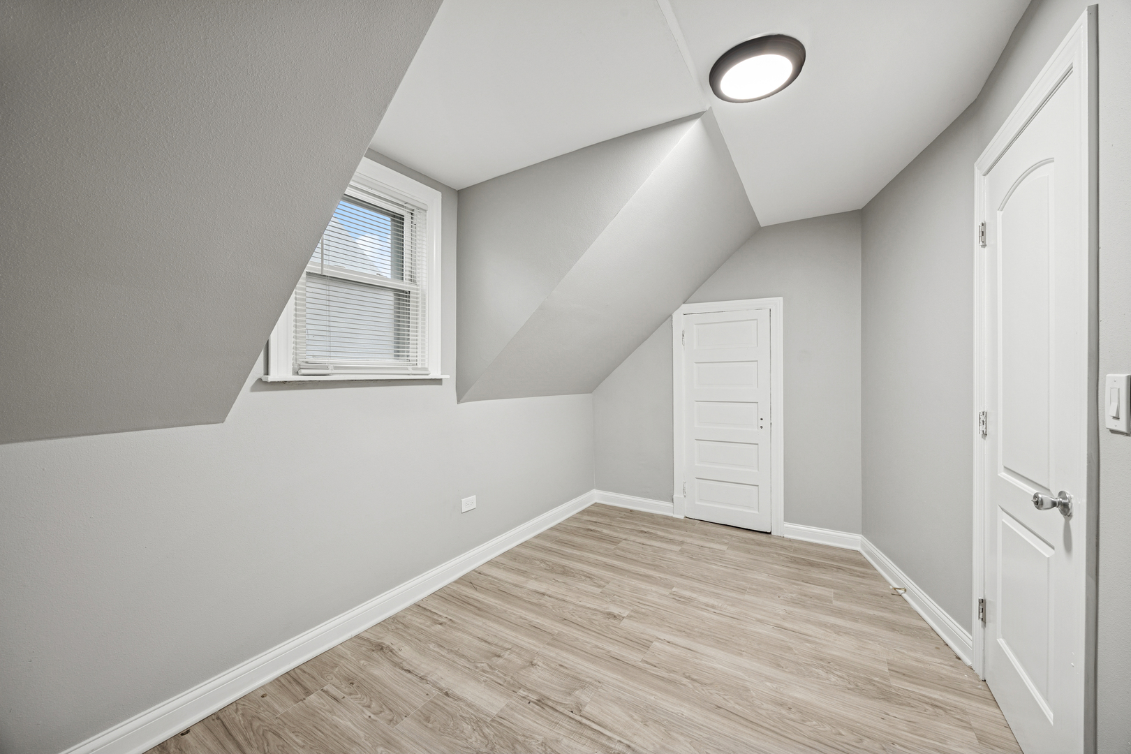 5533 W 63rd Place, Chicago, IL 60638