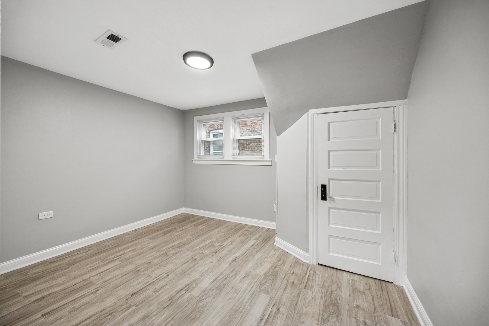 5533 W 63rd Place, Chicago, IL 60638