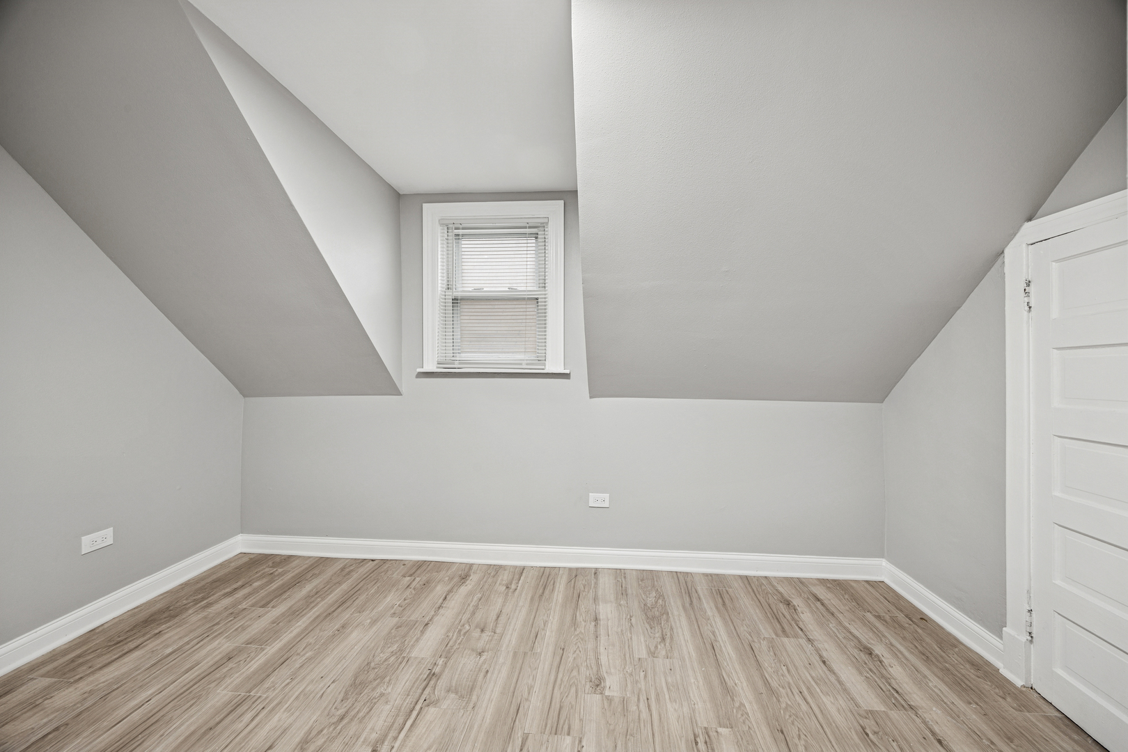 5533 W 63rd Place, Chicago, IL 60638