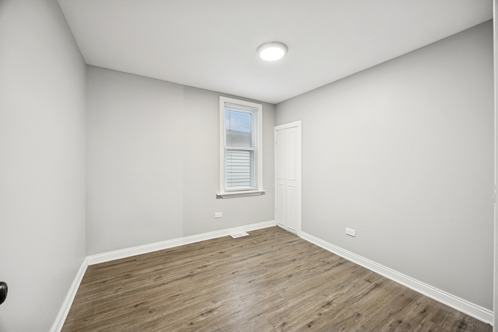 5533 W 63rd Place, Chicago, IL 60638