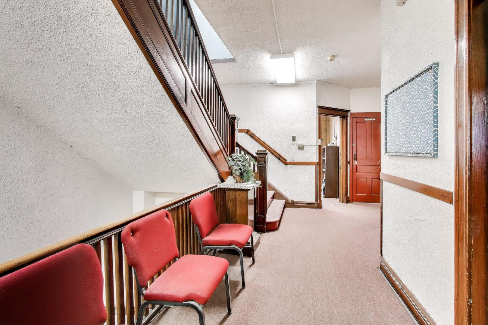 1002 E 75th Street, Chicago, IL 60619