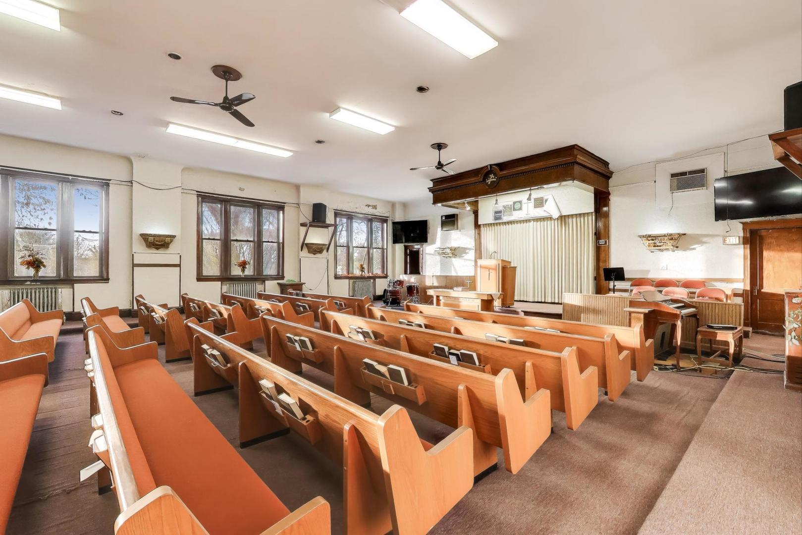 1002 E 75th Street, Chicago, IL 60619