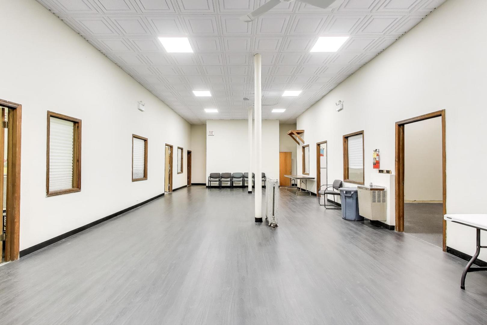 1002 E 75th Street, Chicago, IL 60619