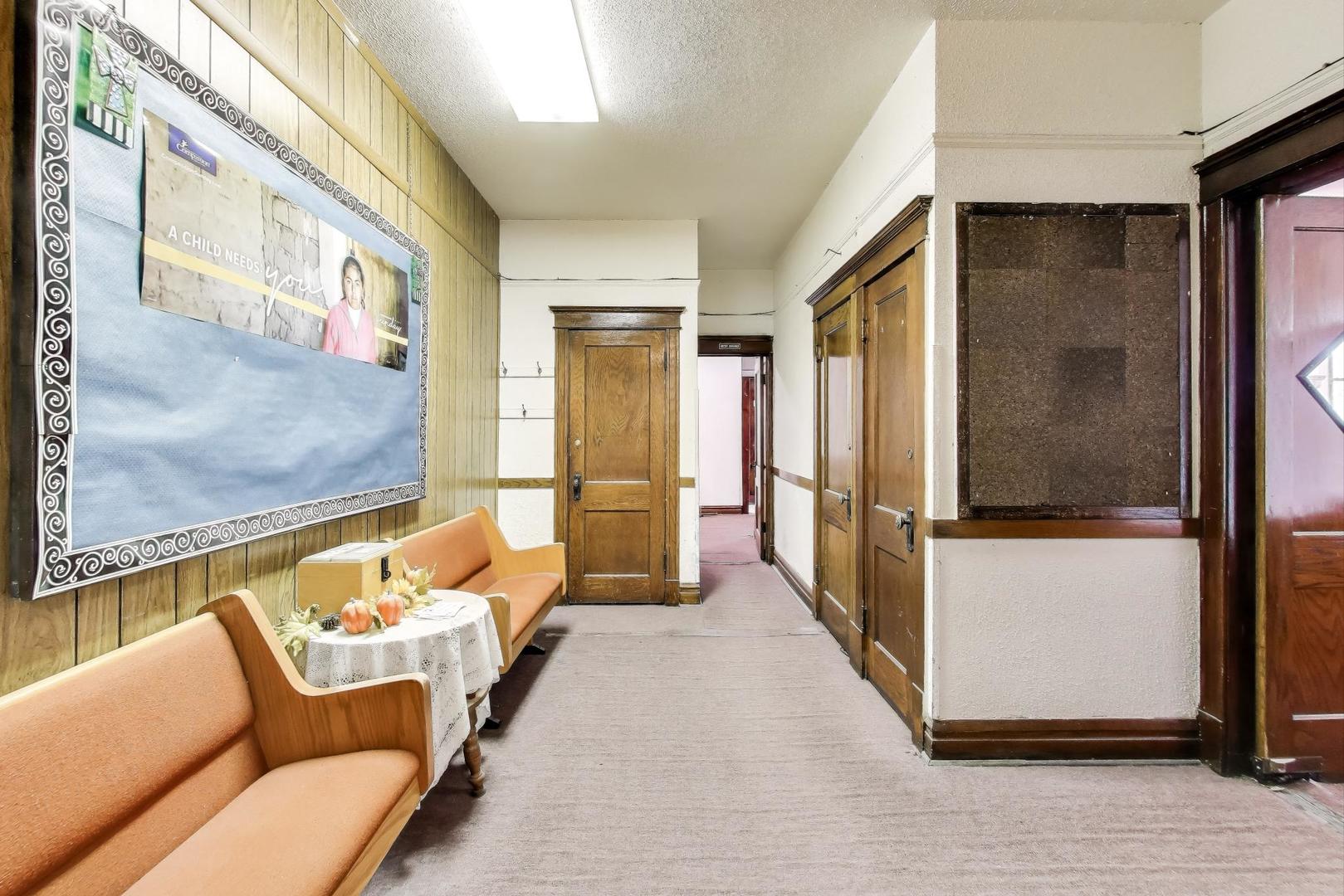 1002 E 75th Street, Chicago, IL 60619