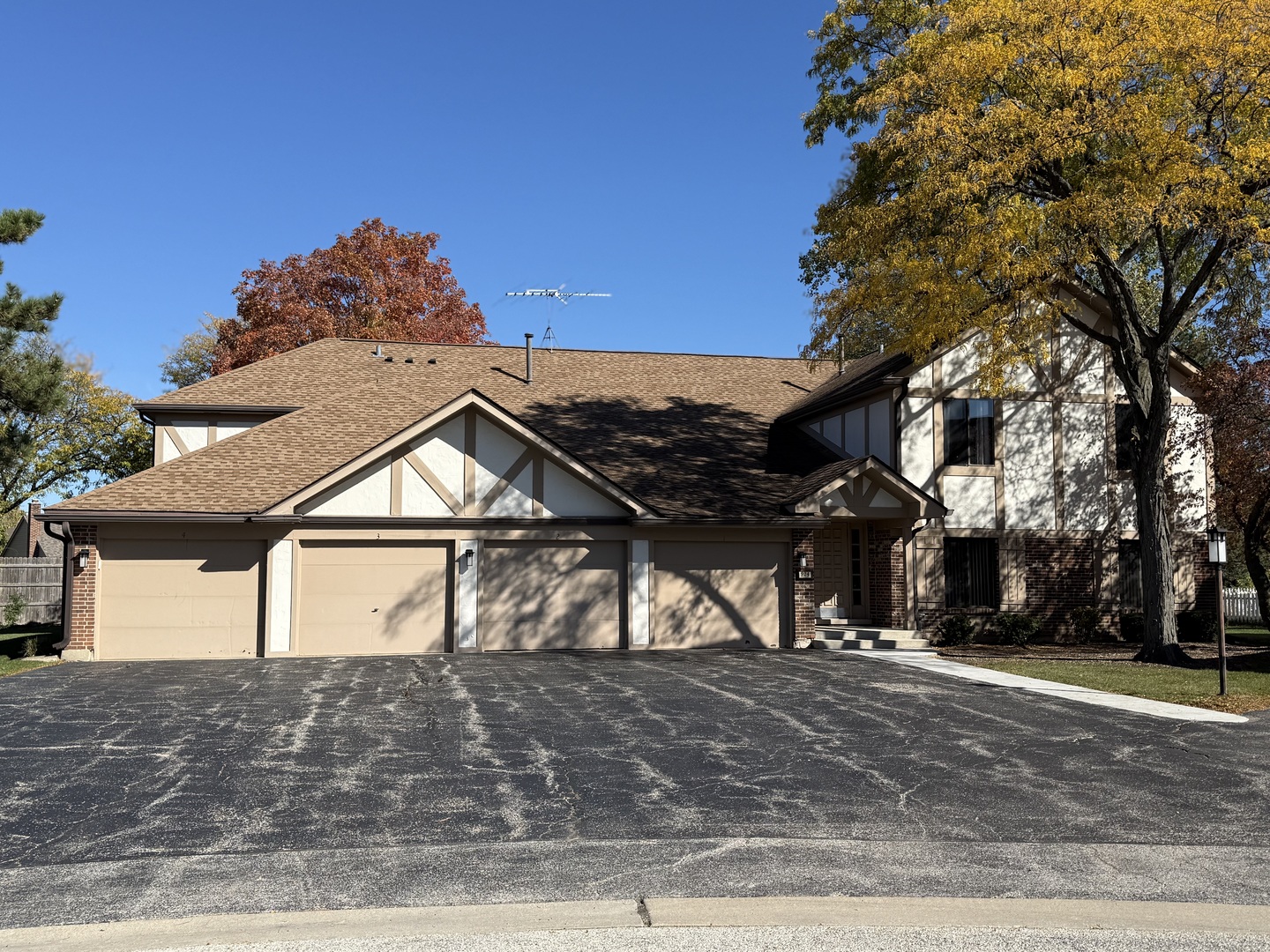 Schaumburg,  IL 60193