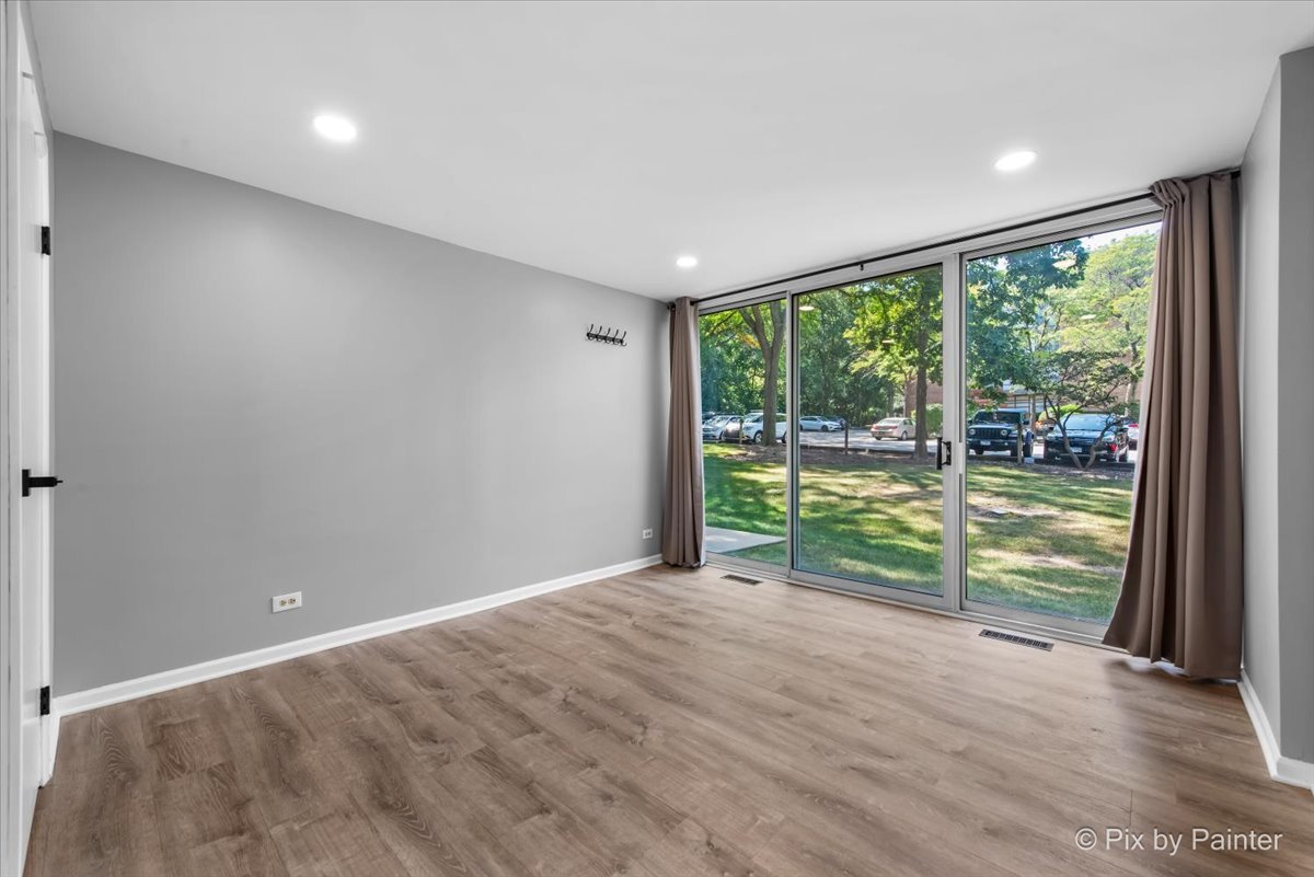 5820 Oakwood Drive #1a, Lisle, IL 60532