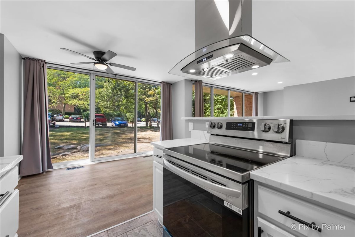 5820 Oakwood Drive #1a, Lisle, IL 60532