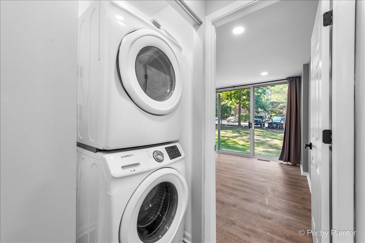 5820 Oakwood Drive #1a, Lisle, IL 60532