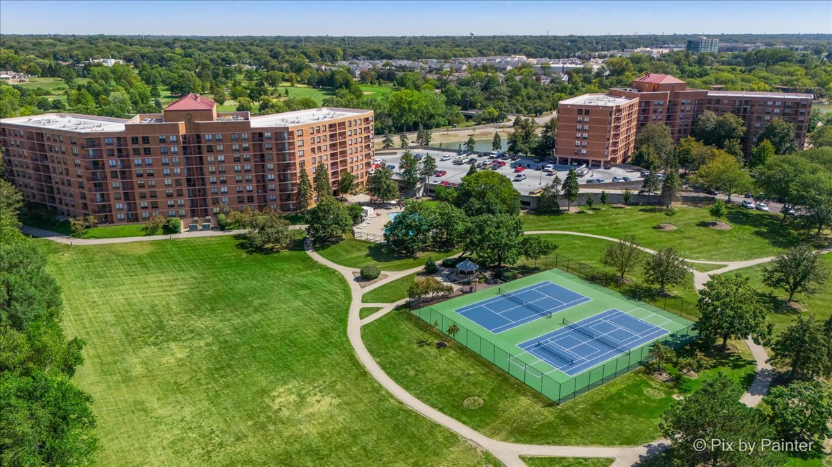 5820 Oakwood Drive #1a, Lisle, IL 60532