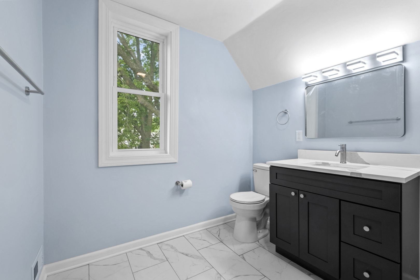 1722 Charles Street, Rockford, IL 61104