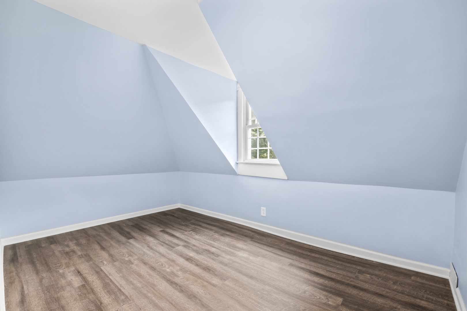 1722 Charles Street, Rockford, IL 61104