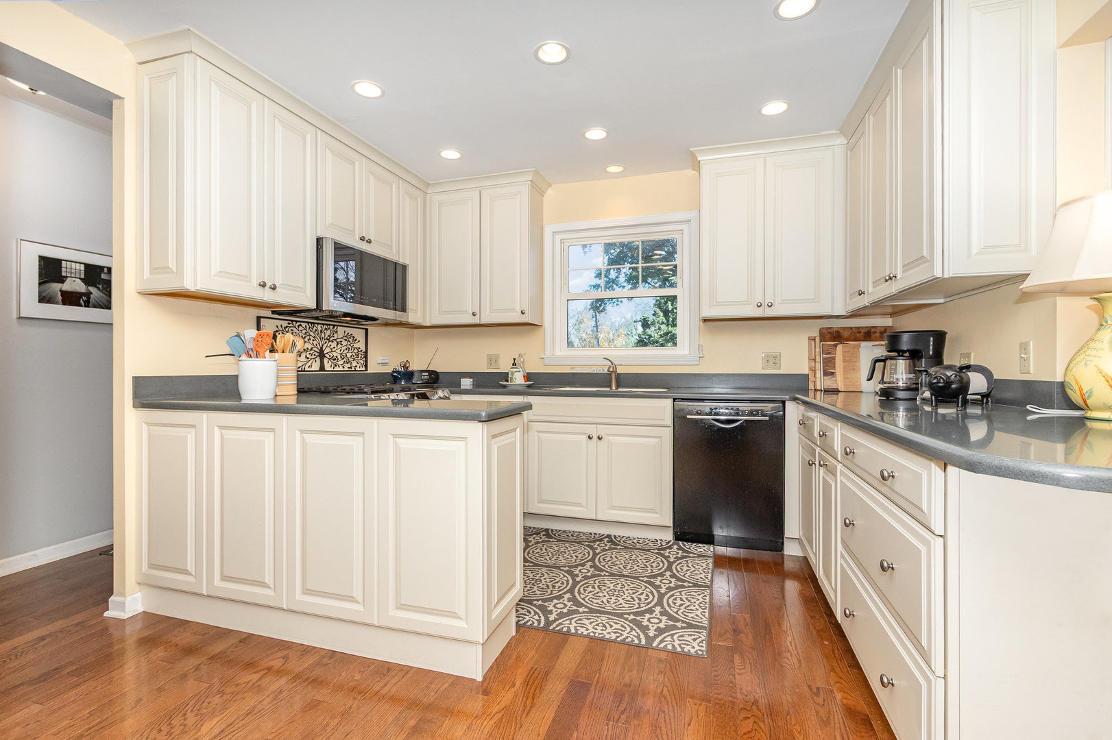 5735 Dearborn Parkway, Downers Grove, IL 60516