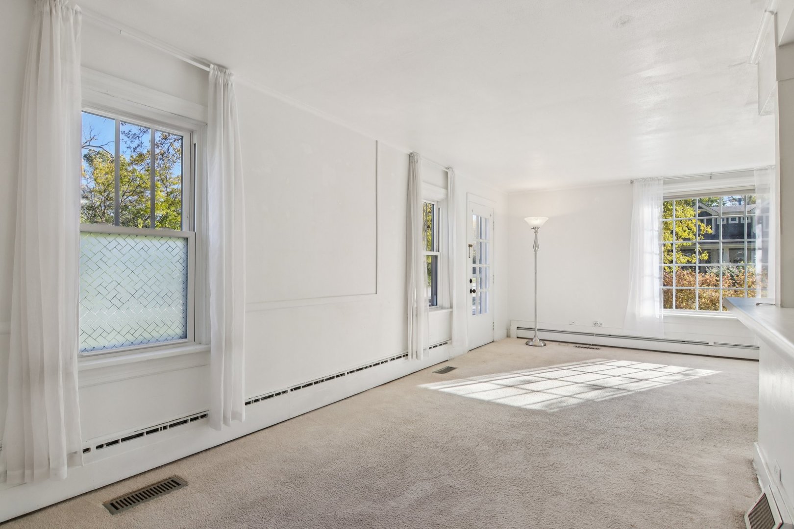 390 N Garfield Boulevard, Grayslake, IL 60030