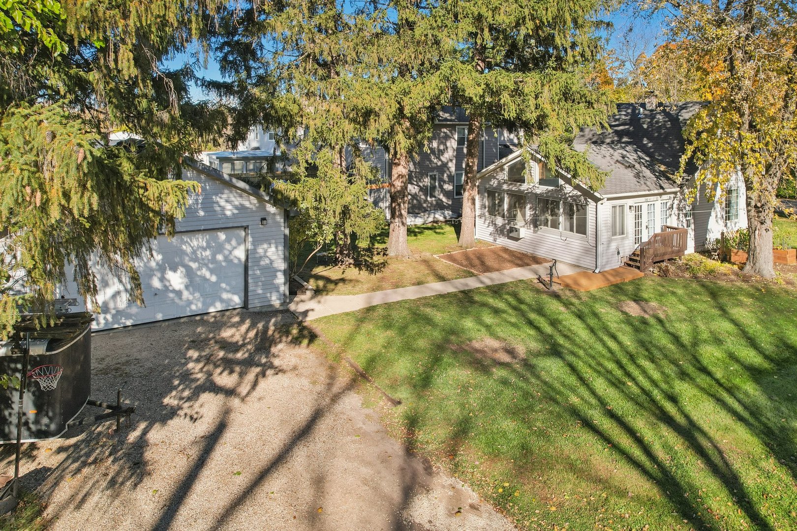 390 N Garfield Boulevard, Grayslake, IL 60030