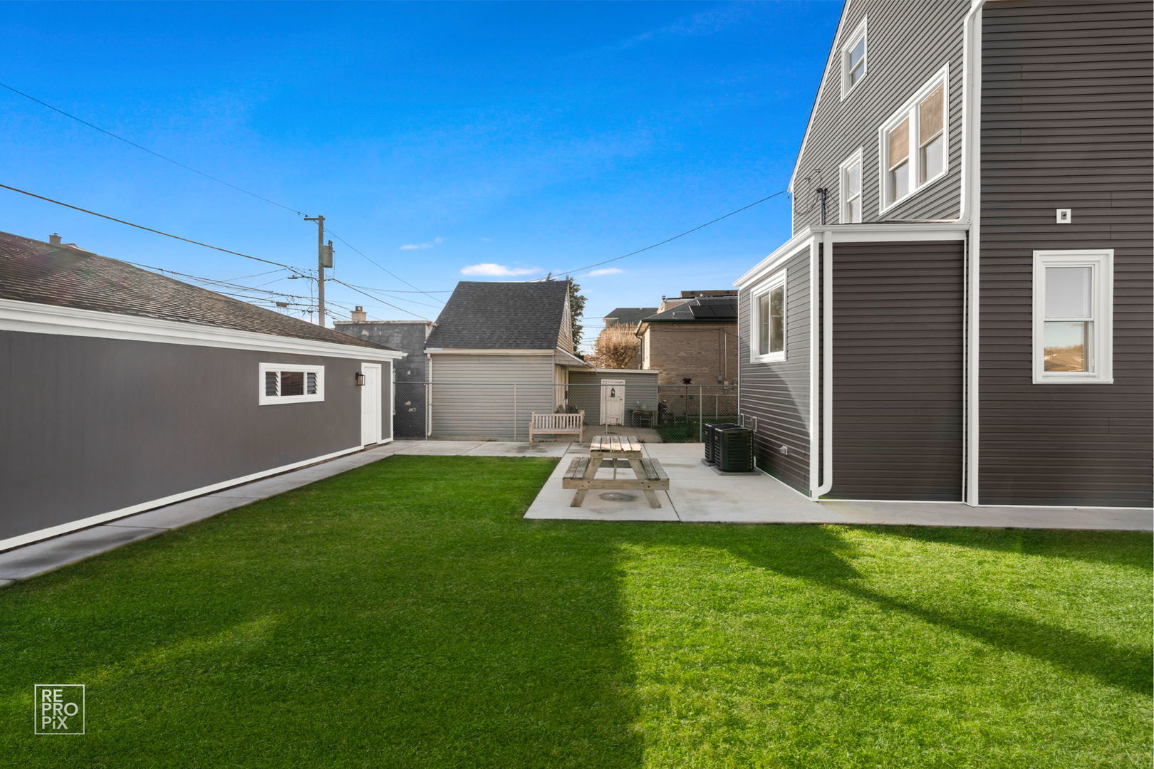 7539 W 61st Street, Summit, IL 60501