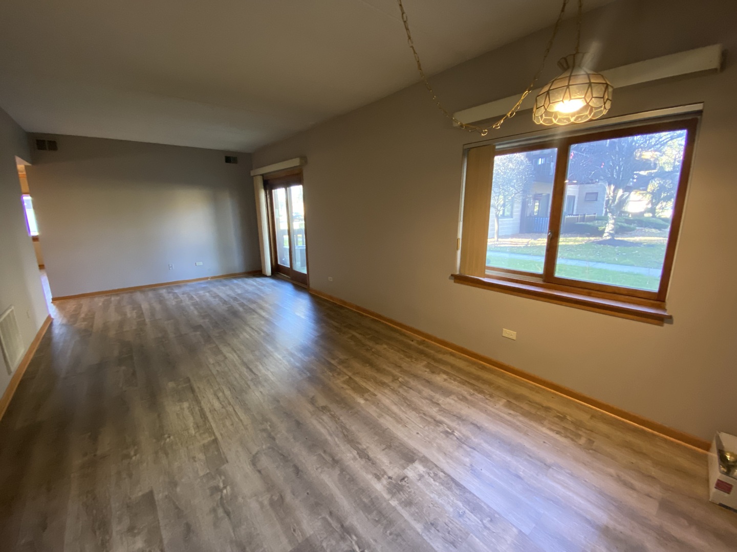 1105 E Division Street #1B, Lockport, IL 60441