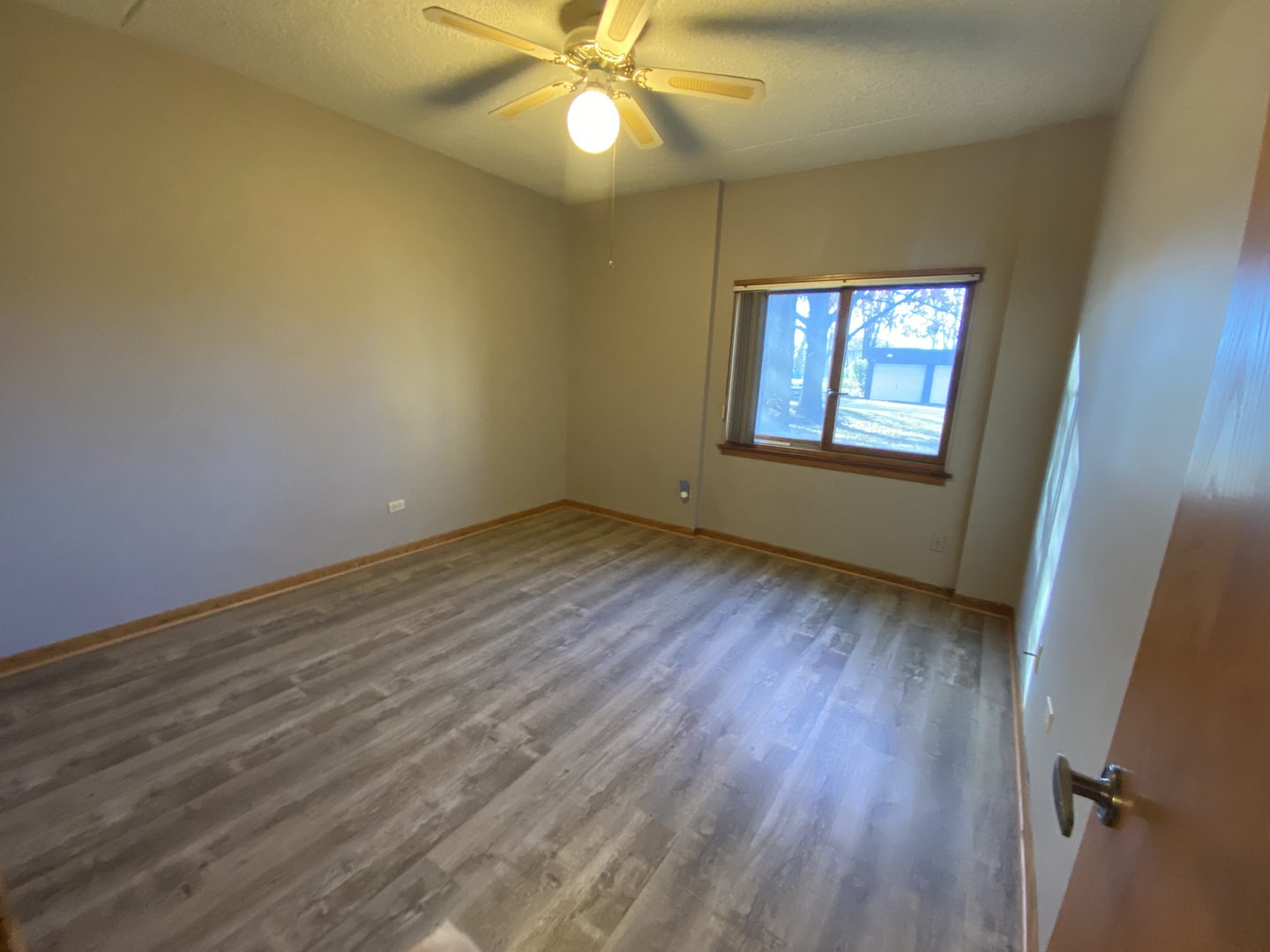 1105 E Division Street #1B, Lockport, IL 60441