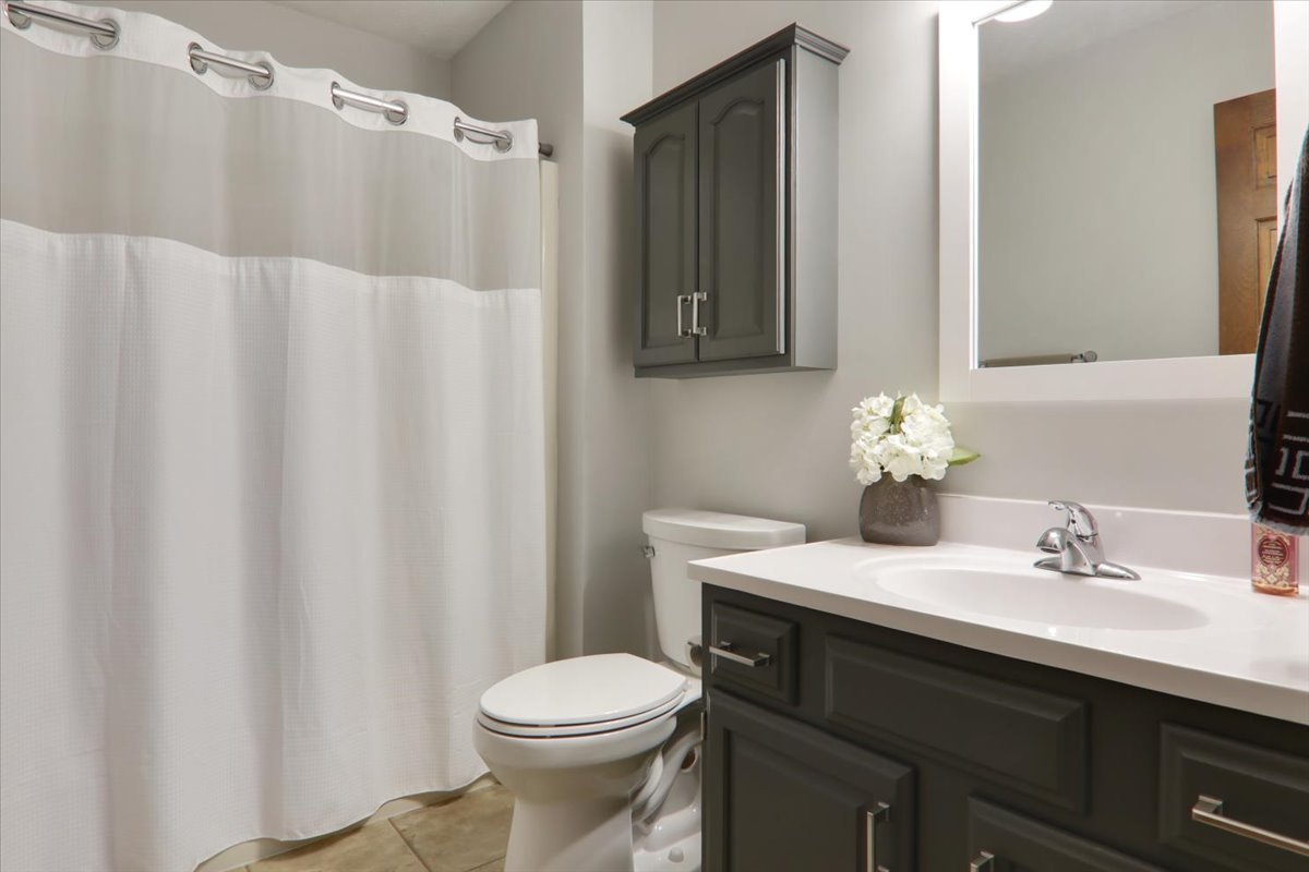 1505 Paddington Drive, Bloomington, IL 61704