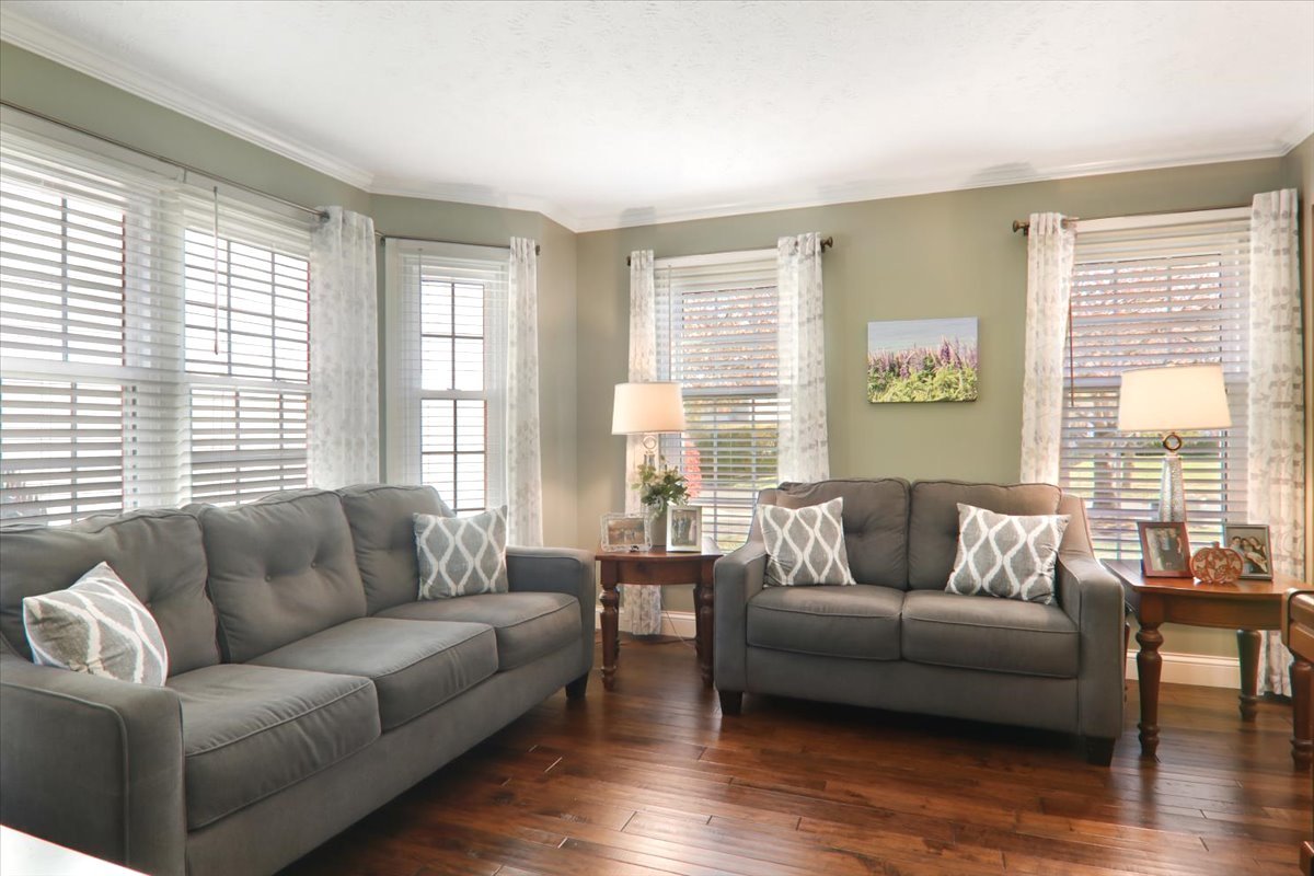 1505 Paddington Drive, Bloomington, IL 61704