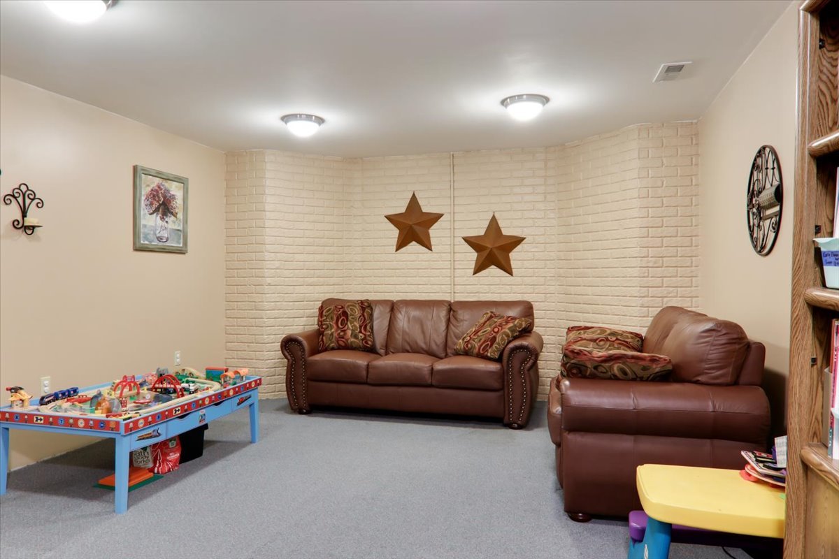 1505 Paddington Drive, Bloomington, IL 61704