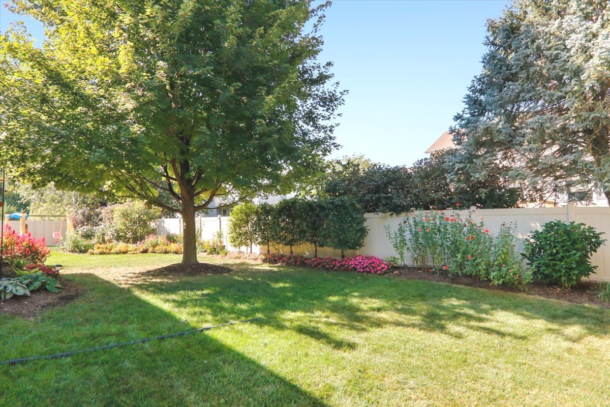 1505 Paddington Drive, Bloomington, IL 61704