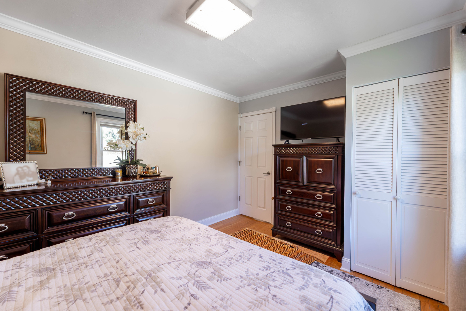 2720 W 97th Street, Evergreen Park, IL 60805