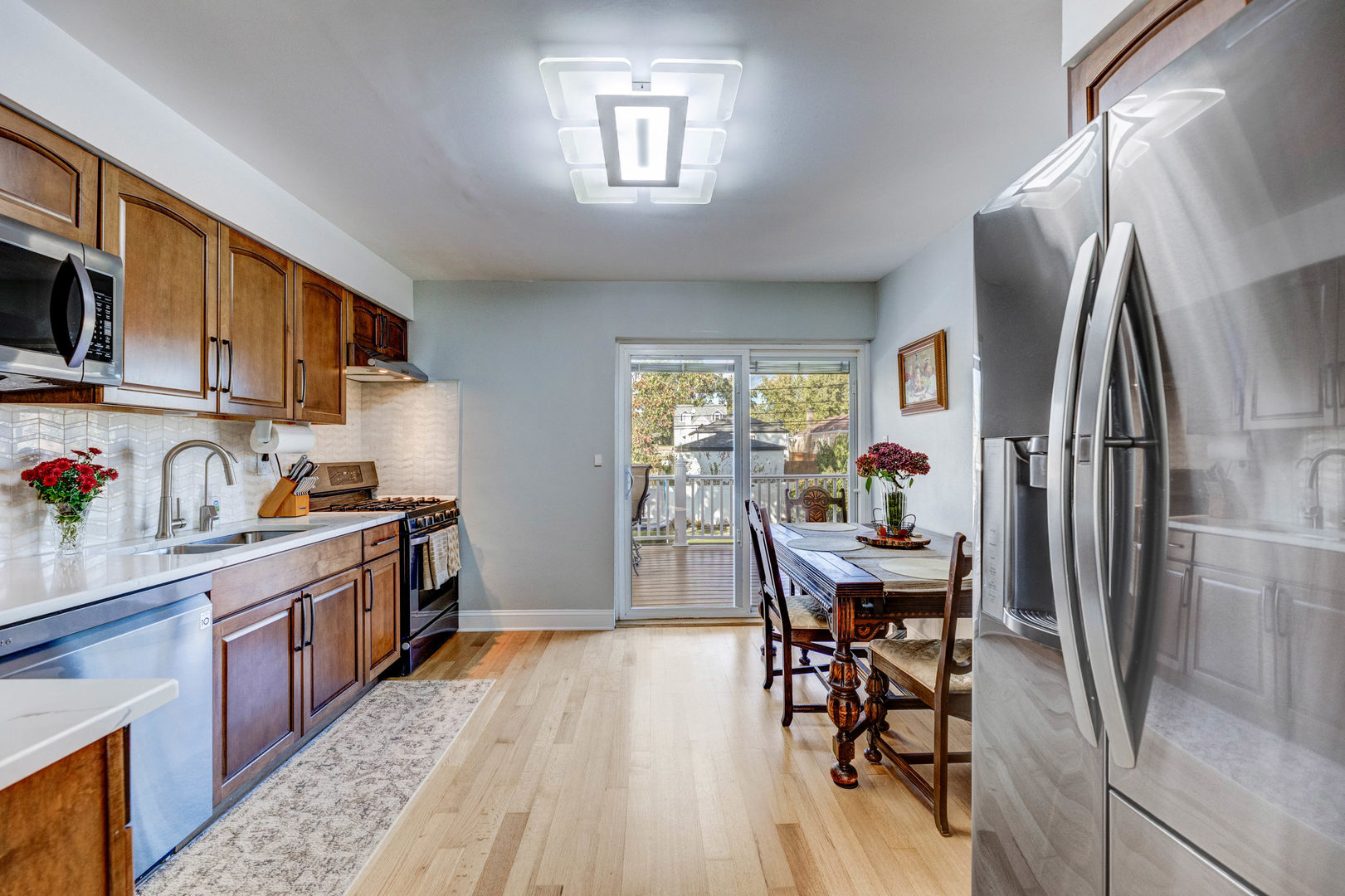 2720 W 97th Street, Evergreen Park, IL 60805