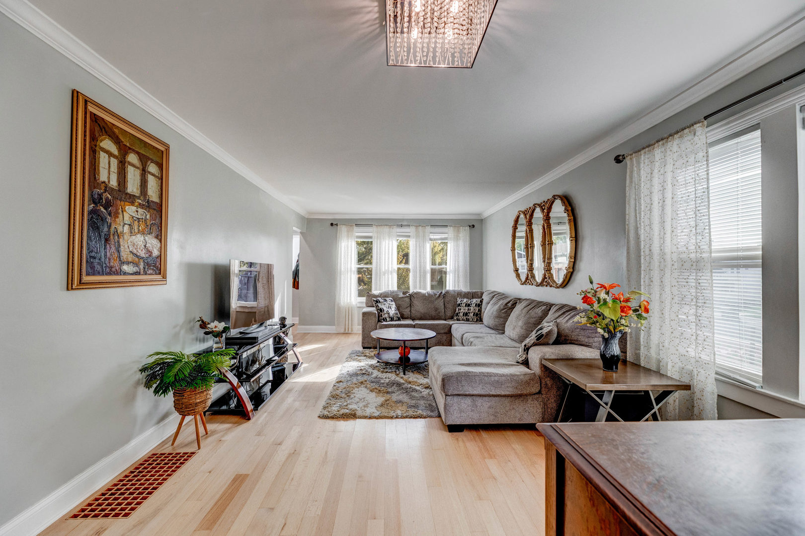 2720 W 97th Street, Evergreen Park, IL 60805