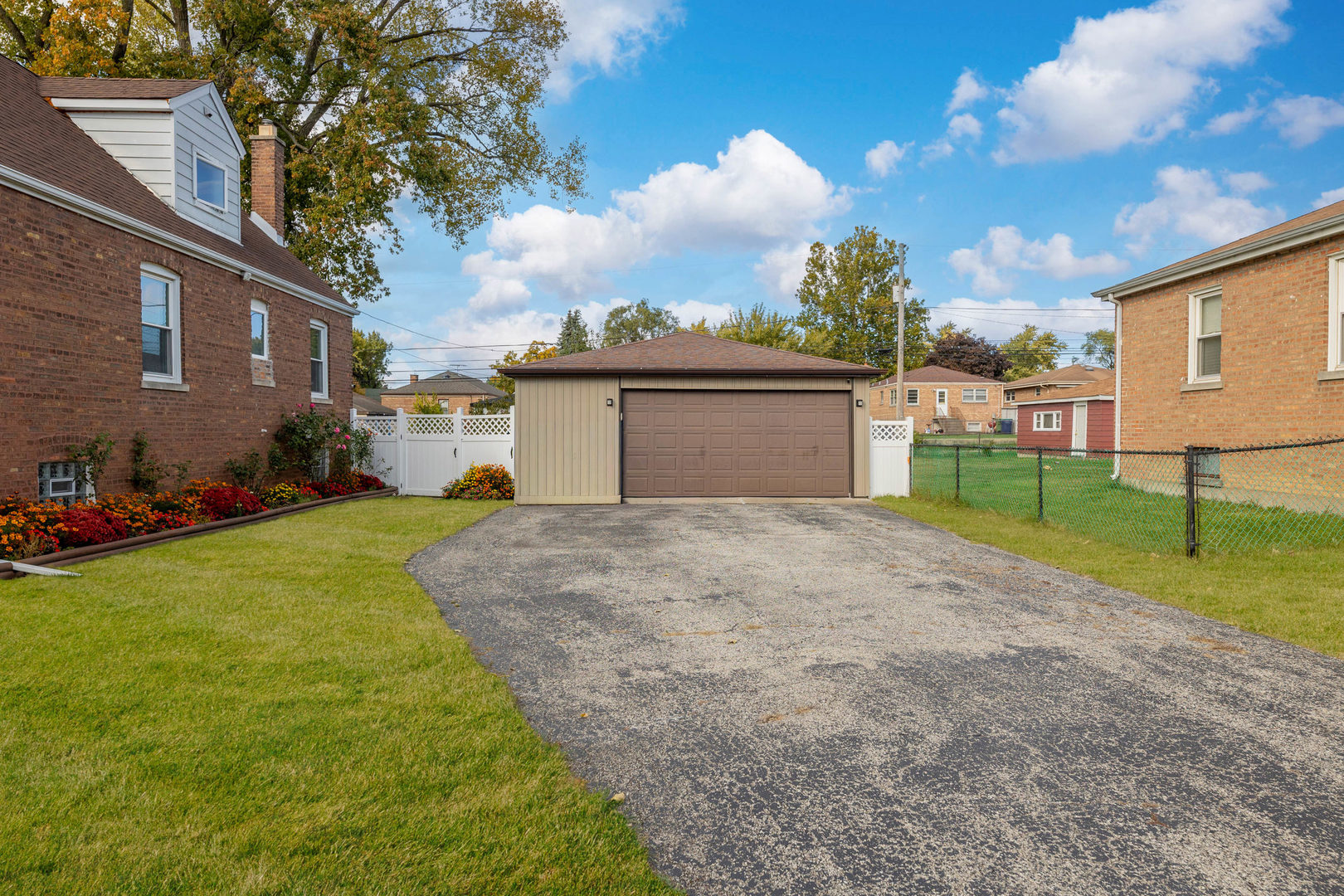 2720 W 97th Street, Evergreen Park, IL 60805