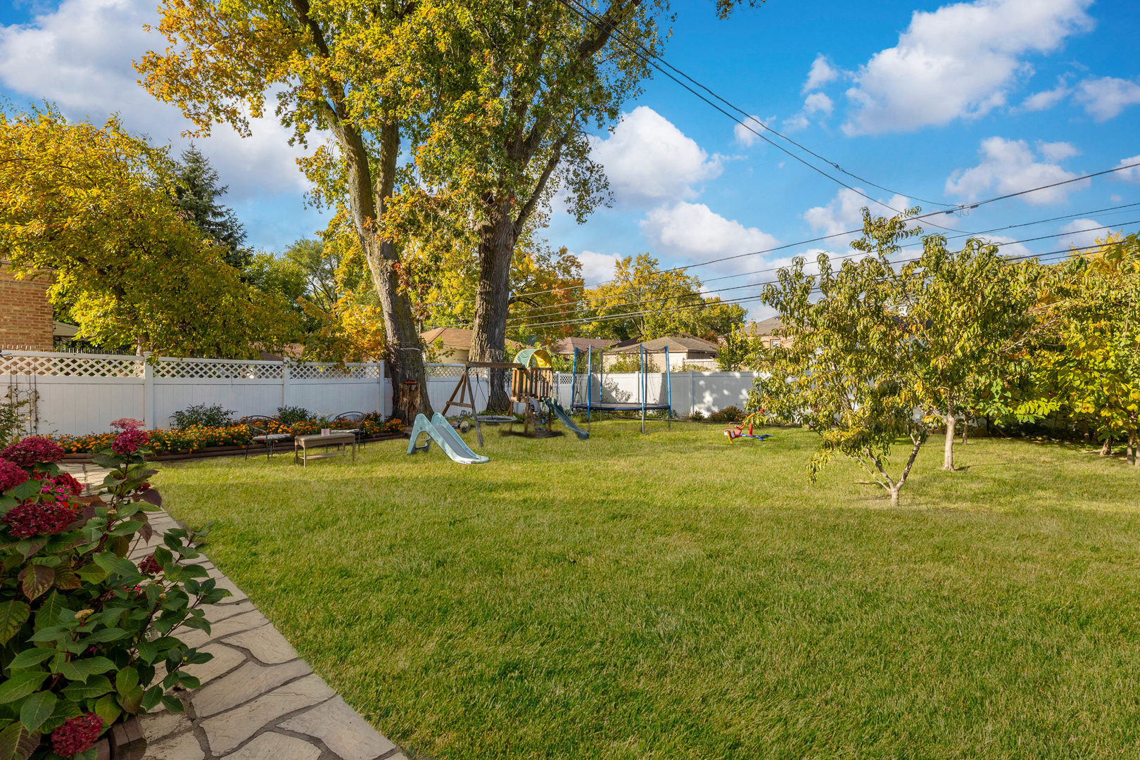 2720 W 97th Street, Evergreen Park, IL 60805