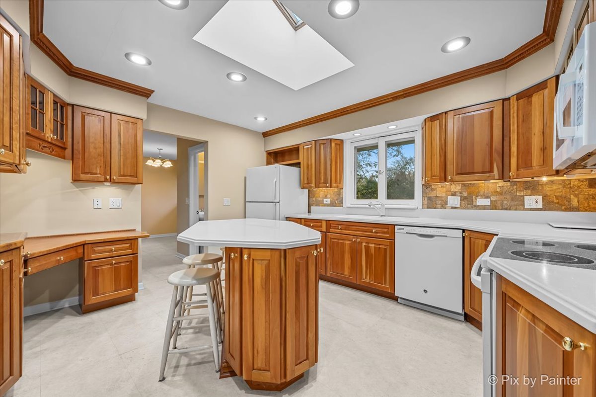 17 N Wildwood Drive, Prospect Heights, IL 60070