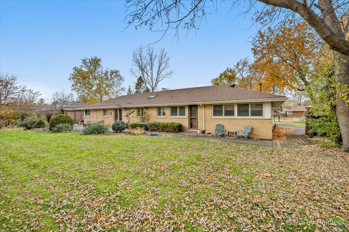 17 N Wildwood Drive, Prospect Heights, IL 60070