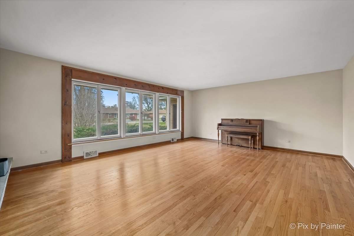 17 N Wildwood Drive, Prospect Heights, IL 60070