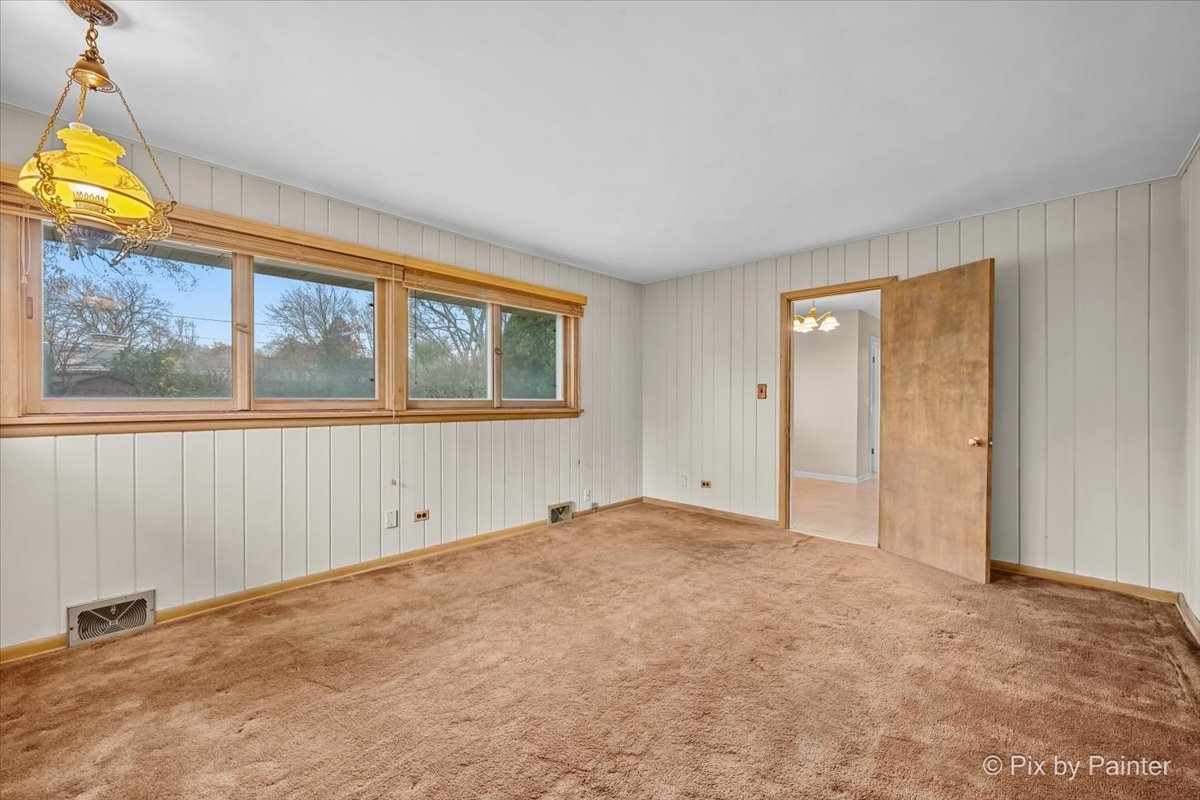 17 N Wildwood Drive, Prospect Heights, IL 60070