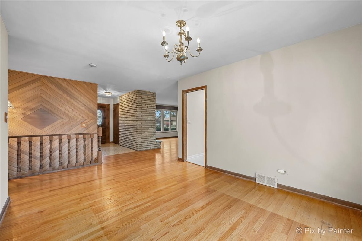 17 N Wildwood Drive, Prospect Heights, IL 60070