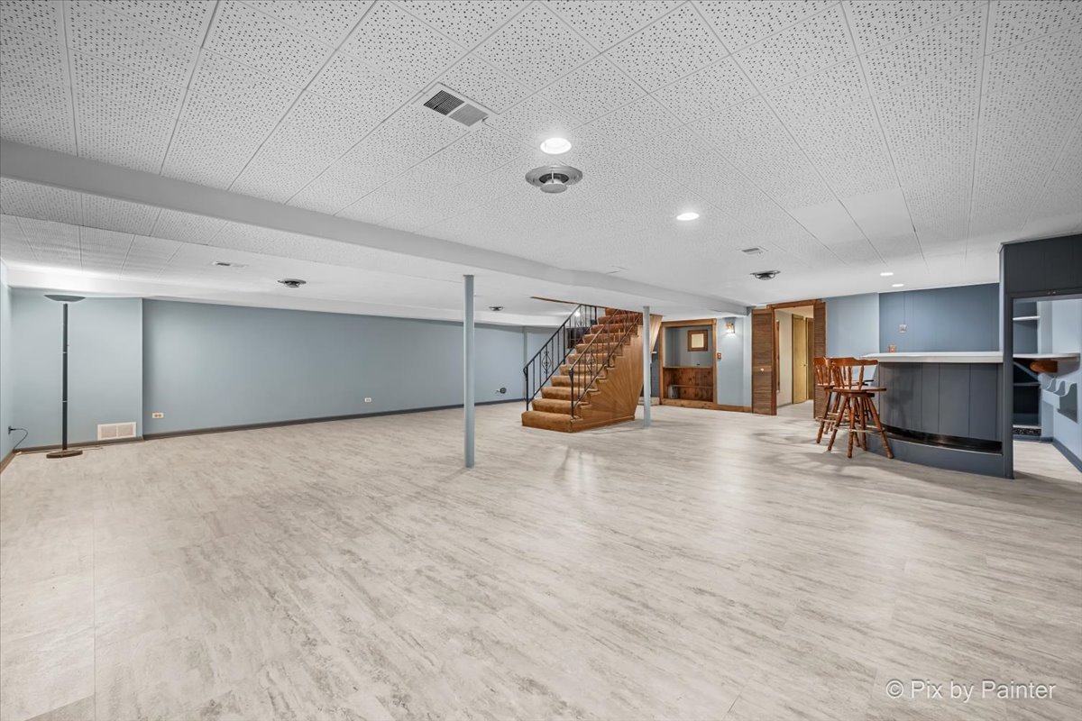 17 N Wildwood Drive, Prospect Heights, IL 60070