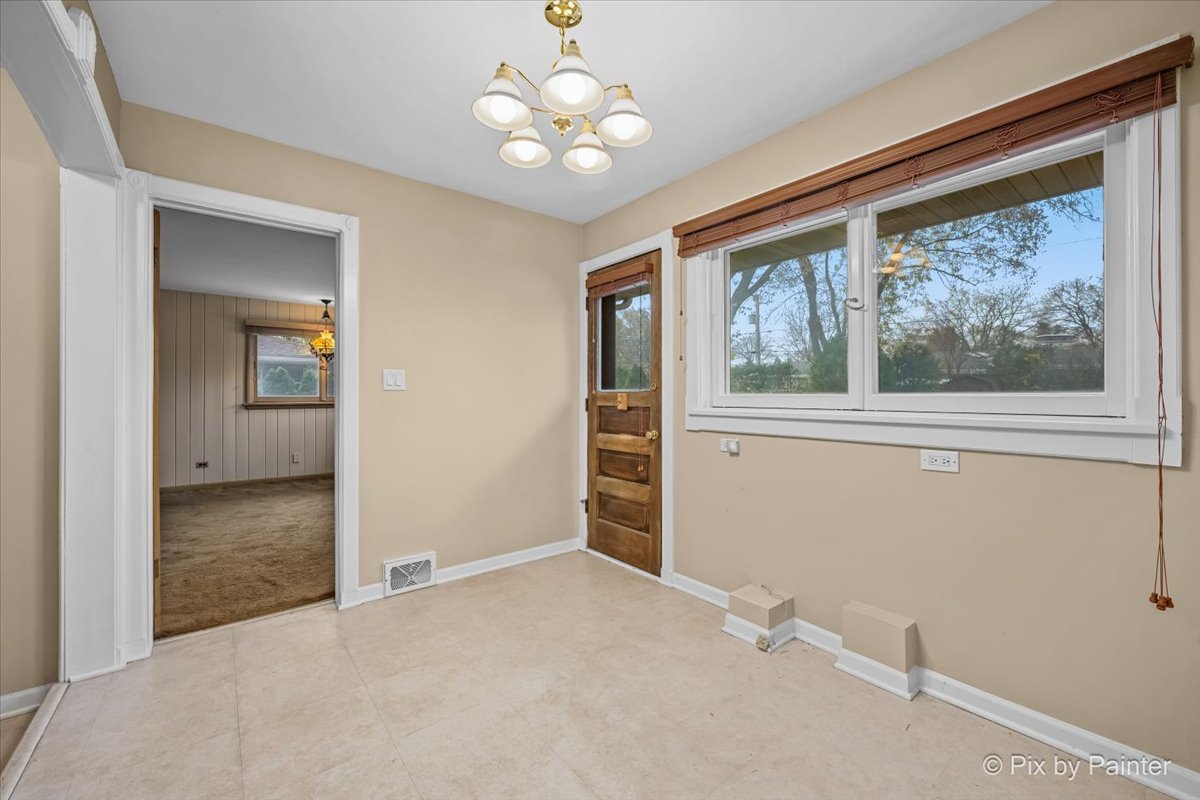 17 N Wildwood Drive, Prospect Heights, IL 60070