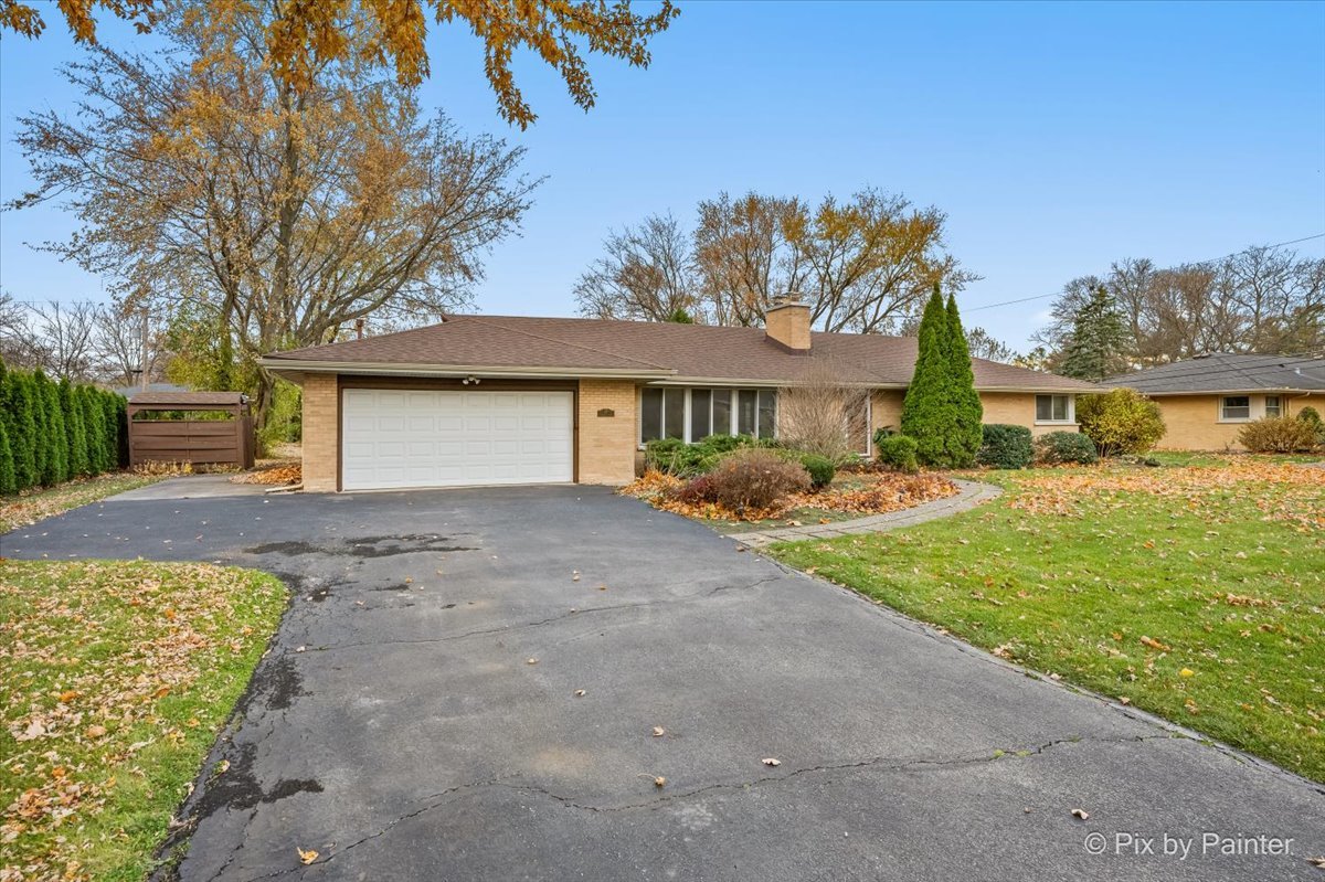 17 N Wildwood Drive, Prospect Heights, IL 60070