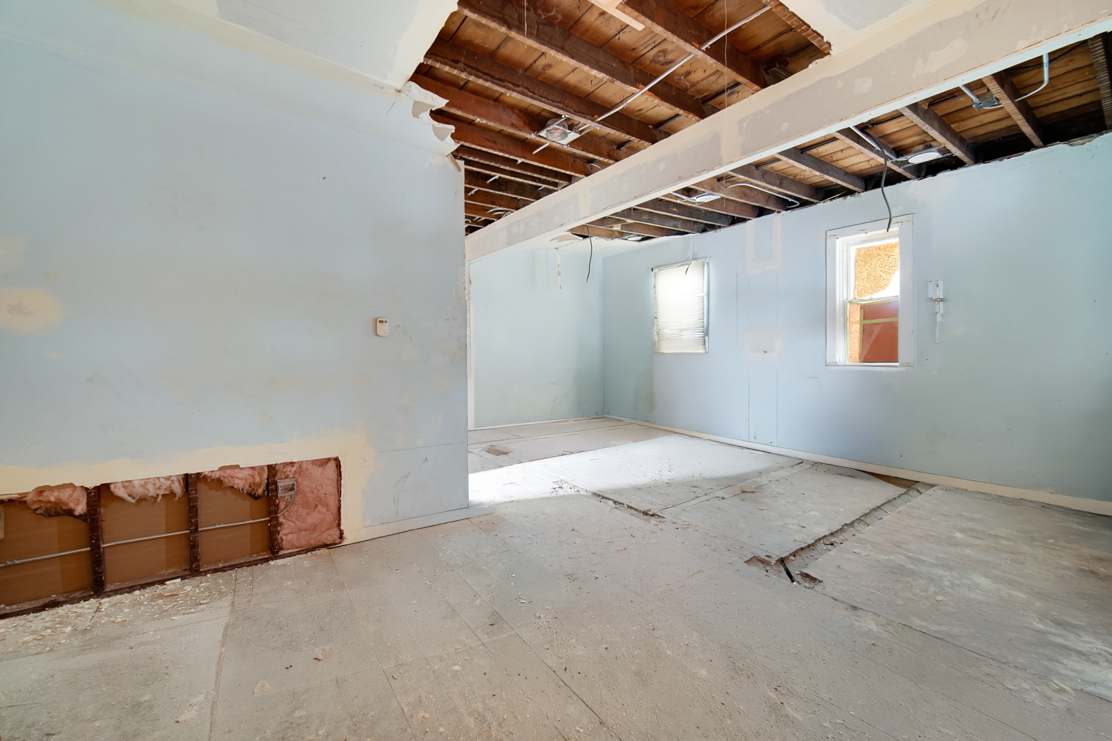 8626 S Kingston Avenue, Chicago, IL 60617