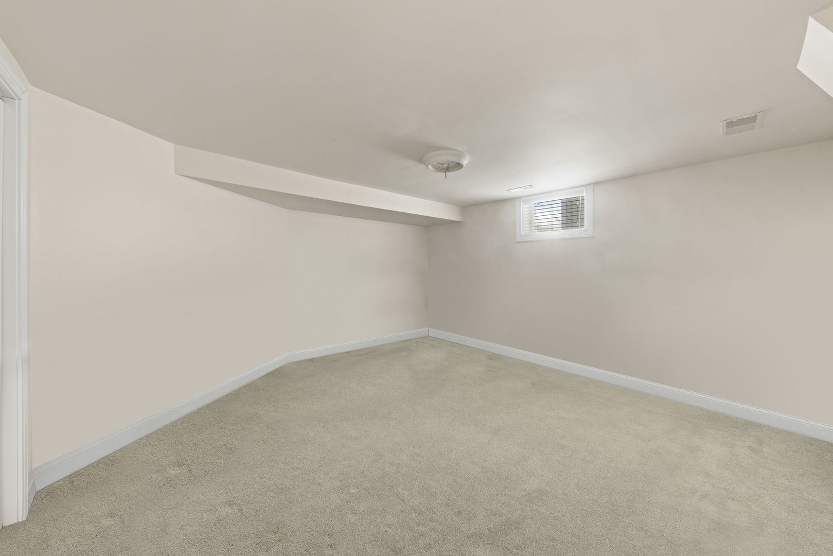 800 Ingalton Avenue, West Chicago, IL 60185