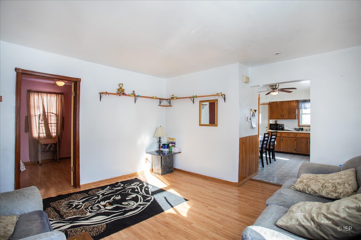 1104 CORA Street, Joliet, IL 60435