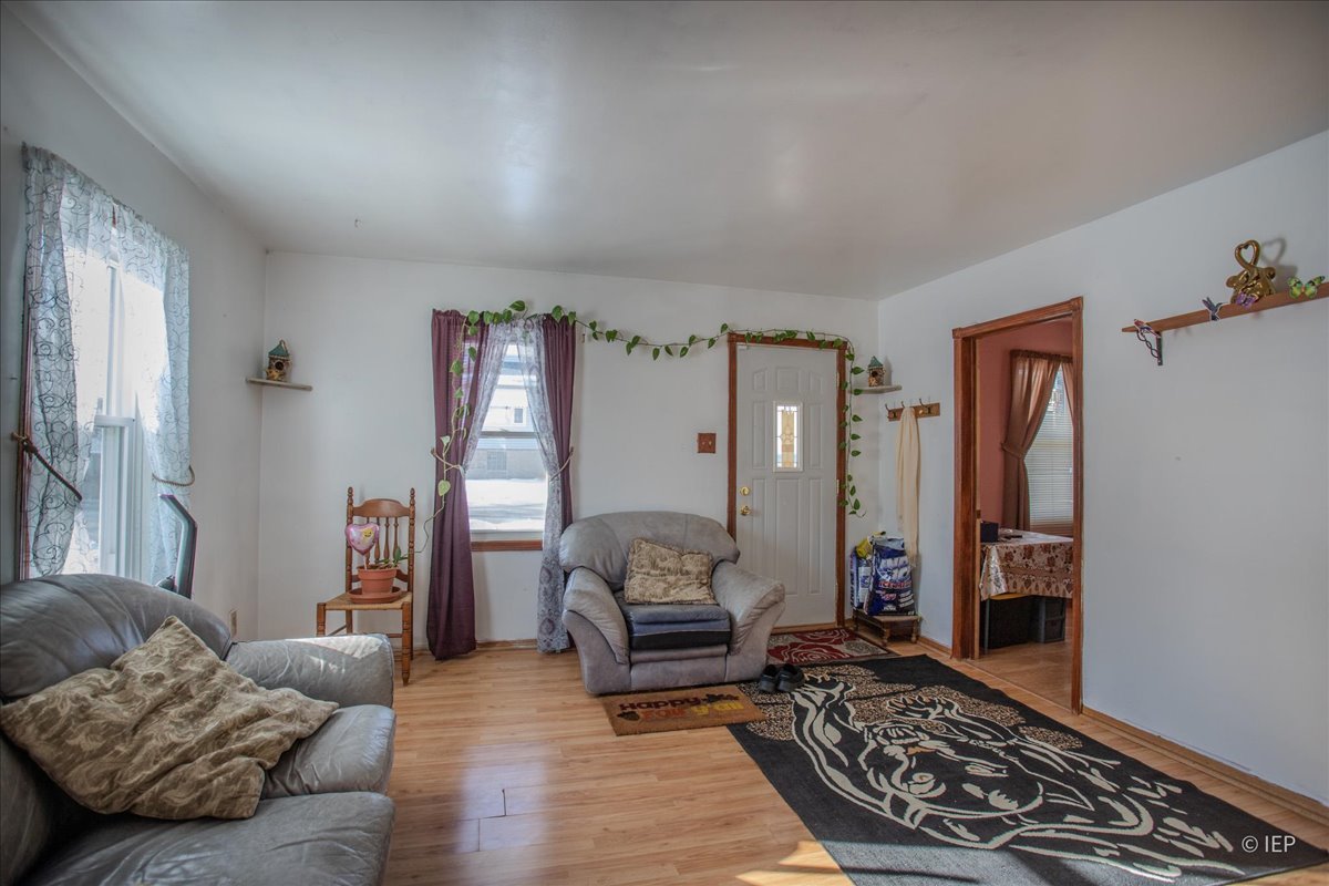 1104 CORA Street, Joliet, IL 60435