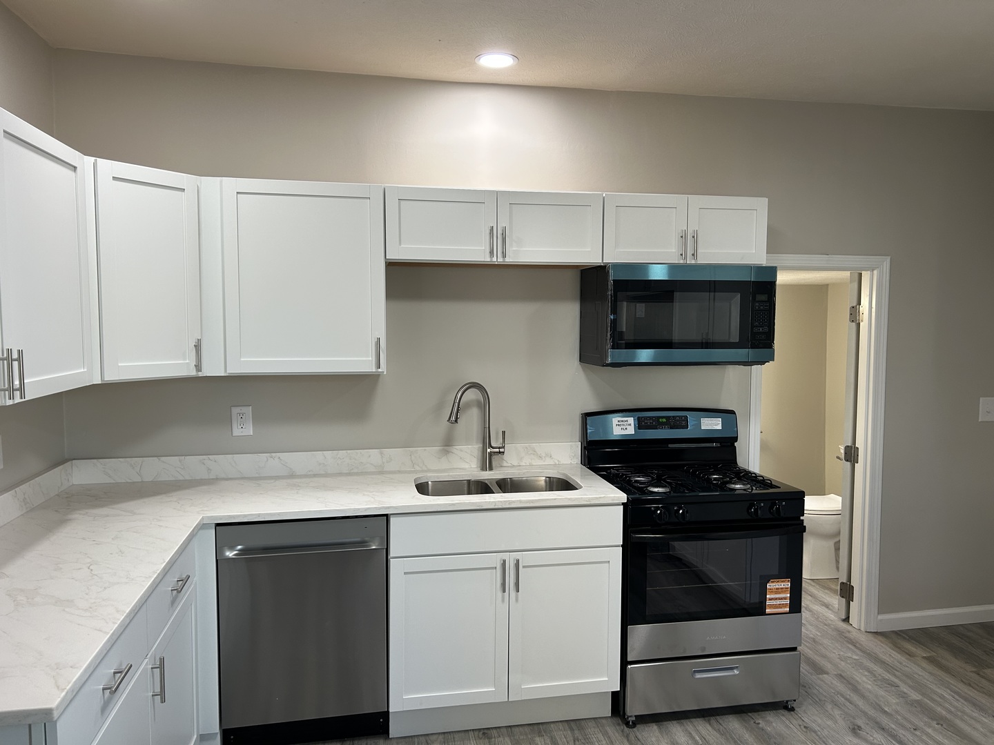 905 S Oak Street, Bloomington, IL 61701