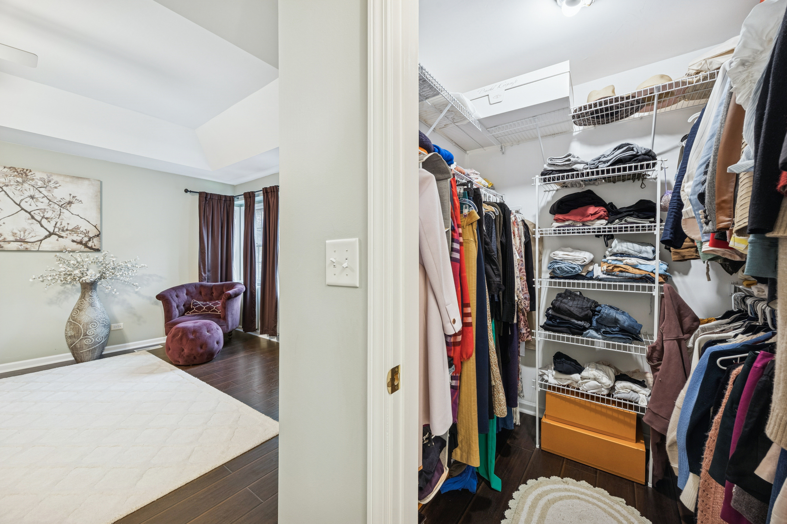 11152 Indian Woods Drive, Indian Head Park, IL 60525